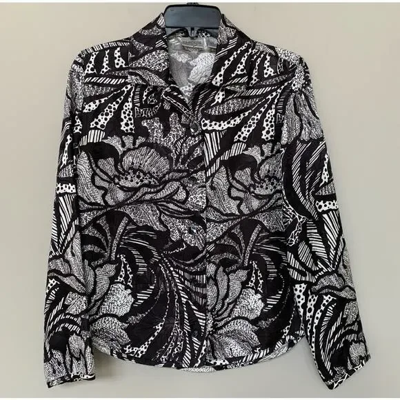 Chico's Reseller Bundle - lightweight jackets size Small - Picture 3 of 5